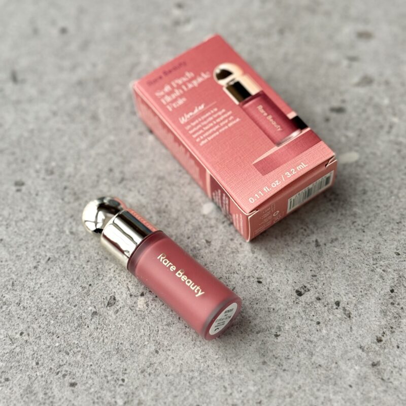 Рідкі рум'яна Rare Beauty Soft Pinch Liquid Blush у відтінку Wonder 3,2 мл